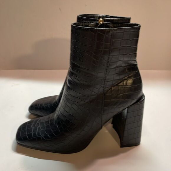 Glamorous Womens Black Faux Crocodile Pattern Zip Ankle Boot Sz 9 - Picture 2 of 8